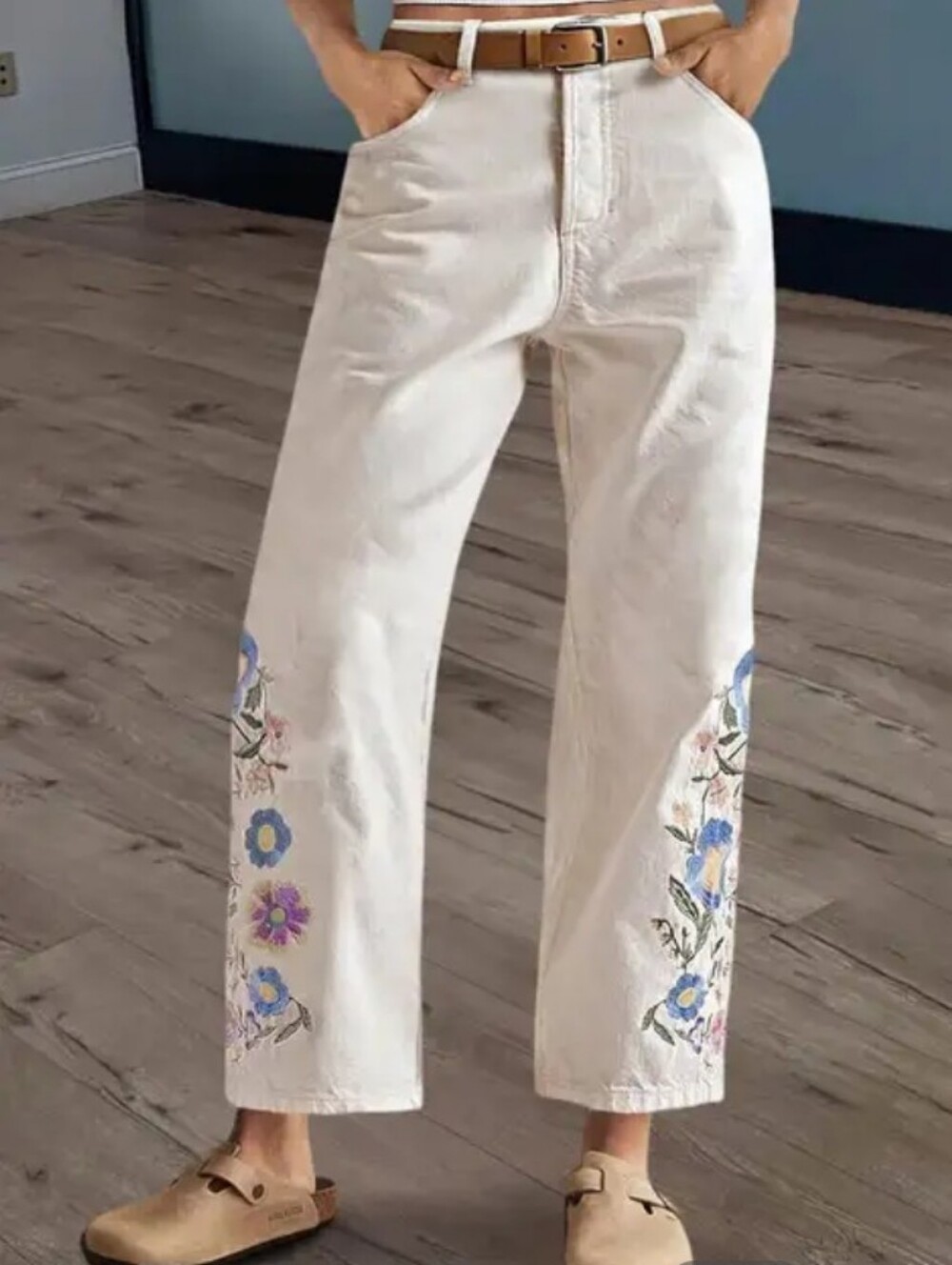 Flamingals Floral Embroidery High Rise Straight Leg Crop Pants NWOT Womens Large